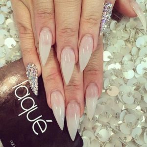 unghie-stiletto-nail-art-decorate-24