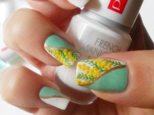 Nail-art-con-le-mimose